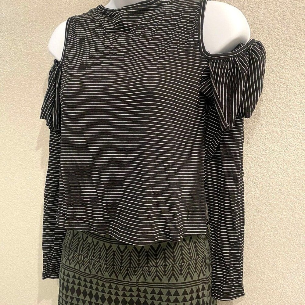 Casual Black Striped Off-Shoulder Cut Ruffle Top